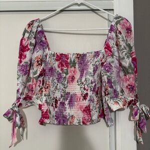 Flower Top with Puff Sleeves